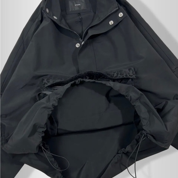 STAMPD Packable Pullover Jacket - Picture 5 of 9
